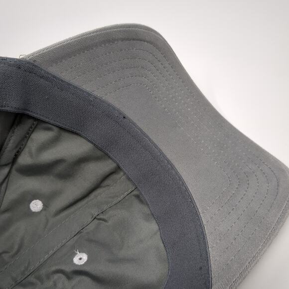 Under Armour Snapback Cap Gray One Size Adjustable Embroidered Vented Holes - Picture 9 of 10